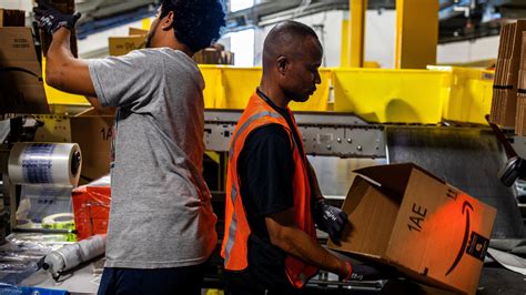 amazon will pay workers to quit and start their own delivery businesses