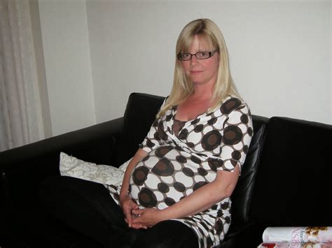 pregnant in pantyhose scandinavian milf