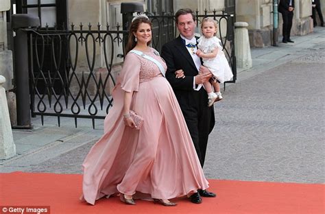 princess madeleine s newborn son pictured after monday birth daily mail online