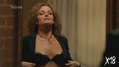 naked dina meyer in crime of passion