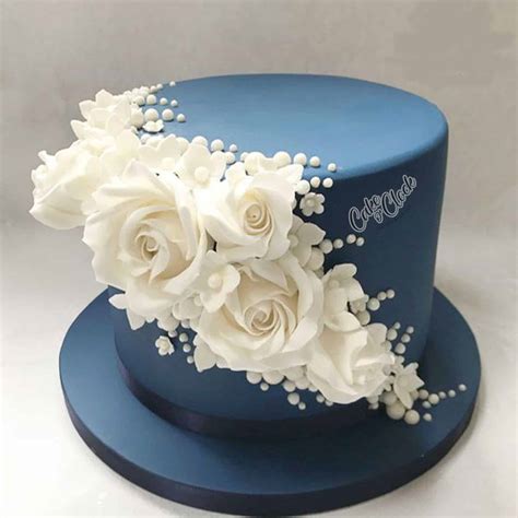 anniversary cake cake  clock  customize designer cakes lahore
