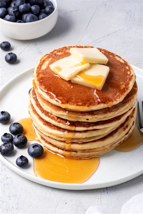 easy fluffy pancake recipe baking  therapy