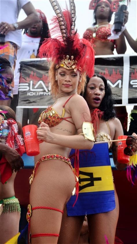 B2014 Rihanna At Barbados Carnival