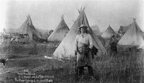 The Native Americans Of South Dakota A History In Pictures From The