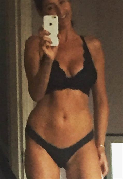 I M A Celeb S Lisa Snowdon Shows Off Bikini Body In Smokin Hot Selfie