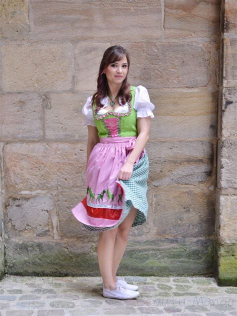 [outfit] bambi dirndl in grün and rosa beauty mango