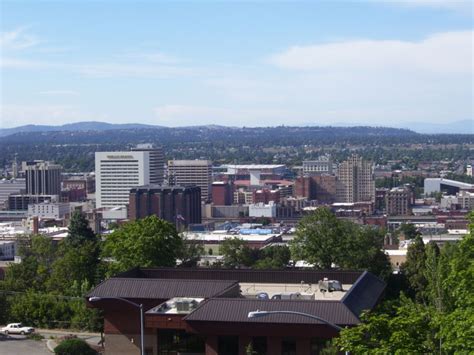 spokane implores downtown developers  build