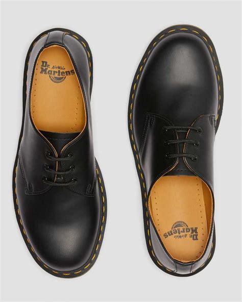 dr martens dress shoes  smooth leather oxford shoes black smooth womensmens jakobsdiary