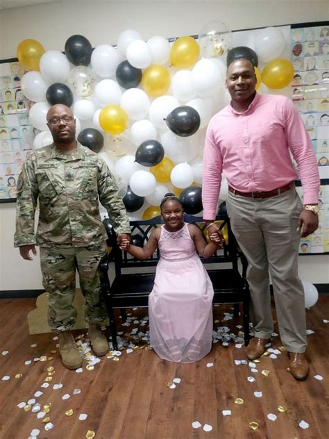 deployed dad surprises daughter at daddy daughter dance good morning