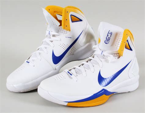 stephen curry game shoes warriors  nike hyperdunks   authentic team provenance