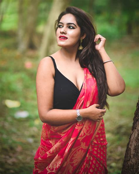 Hot Photos Of Bengali Model Dwiti Roy Which Will Leave You