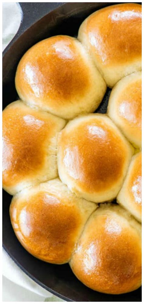 quick yeast dinner rolls ~ they re soft pillowy and delicious sweet