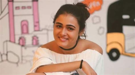 bubbly girl shalini pandey cute smile shalinipandey cute smile