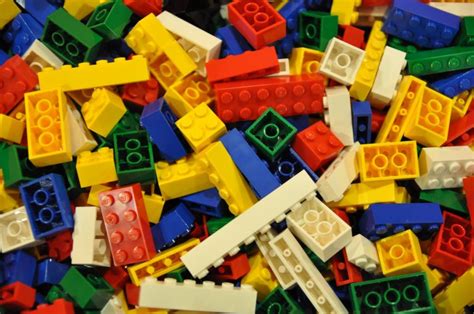 lego blokjes en andere bouwstenen lindas sizzling life