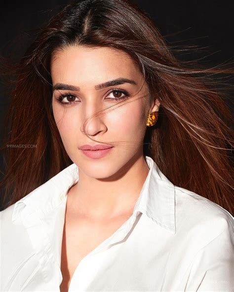[110 ] kriti sanon hot hd photos and wallpapers for mobile