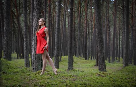 Wallpaper Trees Women Outdoors Barefoot Model Red Dress 2000x1281