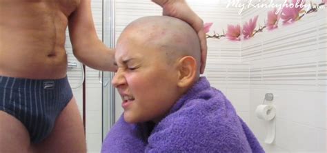 Female Bald Shaved Redlite Adult Archive