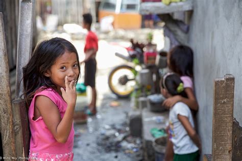 cebu philippine slum girl