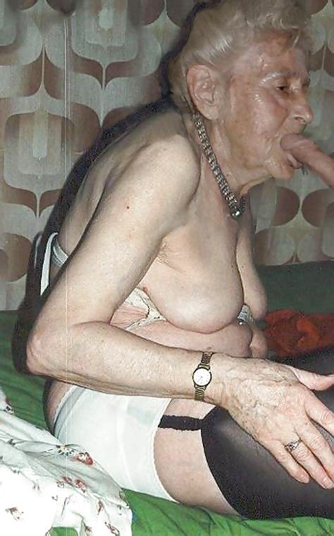 mature porn photos grannies mature milf blowjob handjob sucking 5