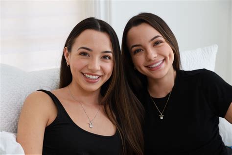 Pin By Alix Androschuk On Merrell Twins “veronica And Vanessa