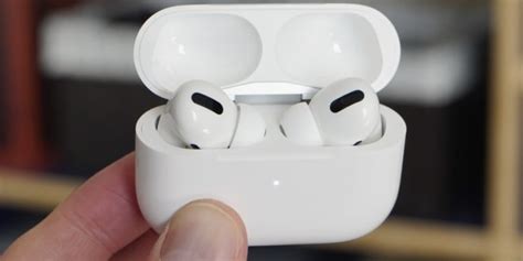 apple airpods  airpods pro price features   feed ride