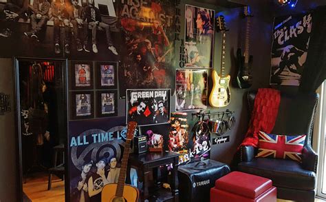 Pin On Gia S Garage Punk Punk Rock Bedroom Remodel