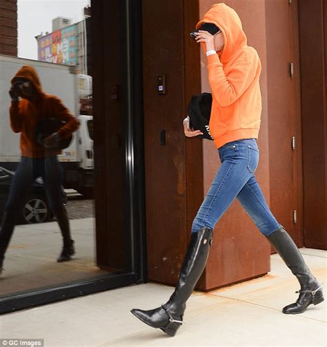 gigi hadid struts around new york in riding boots daily mail online