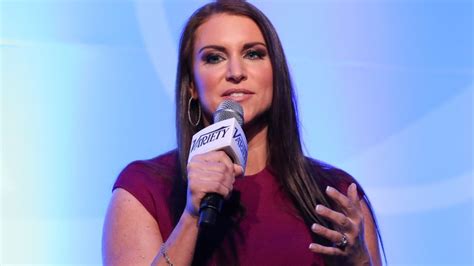 stephanie mcmahon resigns as co ceo of wwe