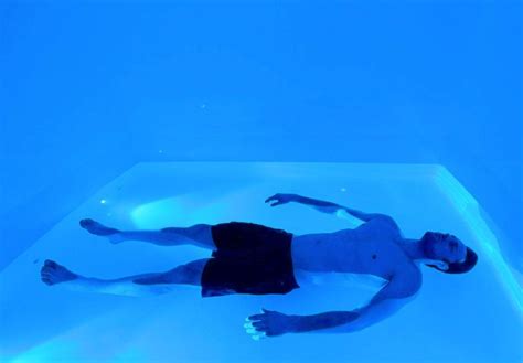 8 reasons why athletes should try floating therapy