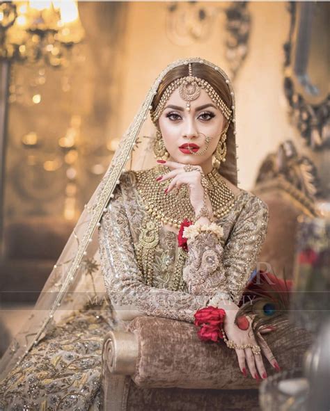 Pin By Adan Khan On Bridal Style In 2019 Bridal Photoshoot Bridal
