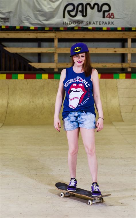 Twin Vogue Grunge Fashion Series Skater Girl
