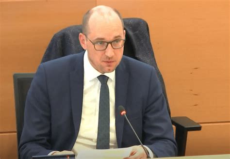 brandstofprijzen vincent van peteghem wil de omgekeerde cliquetsysteem terug invoeren fleetbe