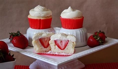 how to make surprise inside cupcakes aka piñata cupcakes