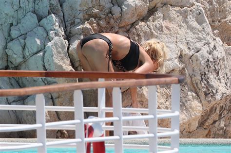 Victoria Silvstedt Sexy 40 Photos Thefappening