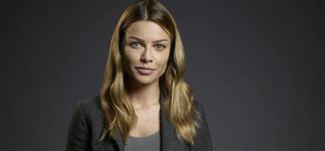 A Walk To Rememberactress Lauren German Wiki Height