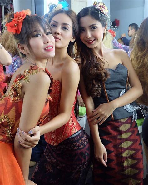 10 Types Of Indonesian Girls Who Never Date Foreigners