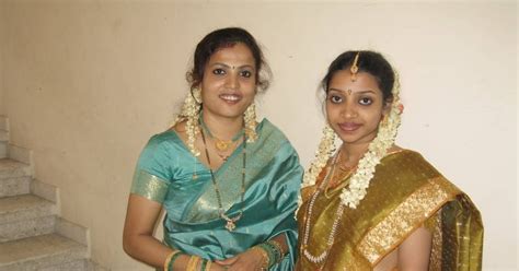 aunties and actress hot mallu aunties in saree