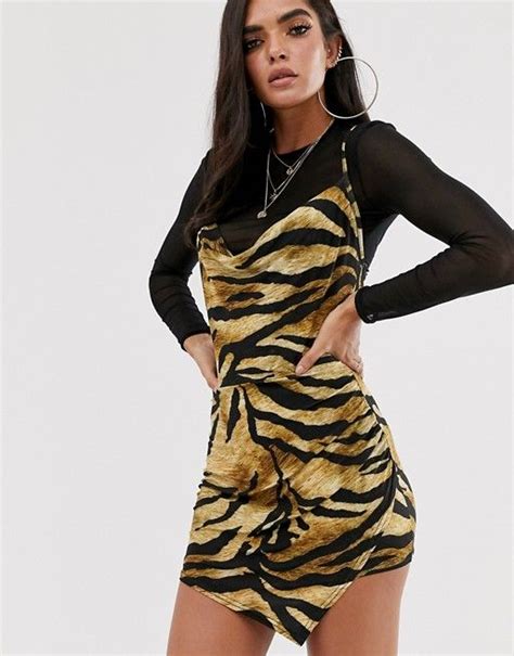 missguided    jurk met tijgerprint en onderlaag van mesh asos tiger print dress midi