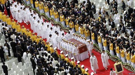 bbc news in pictures rev sun myung moon funeral in south korea