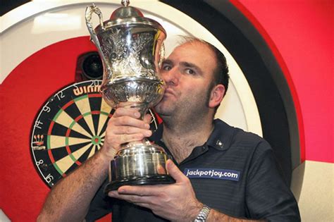 darts tony oshea suffers   world title woe manchester evening news