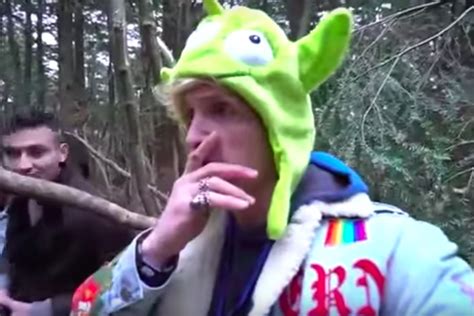youtuber logan paul apologizes for filming suicide victim says ‘i didn