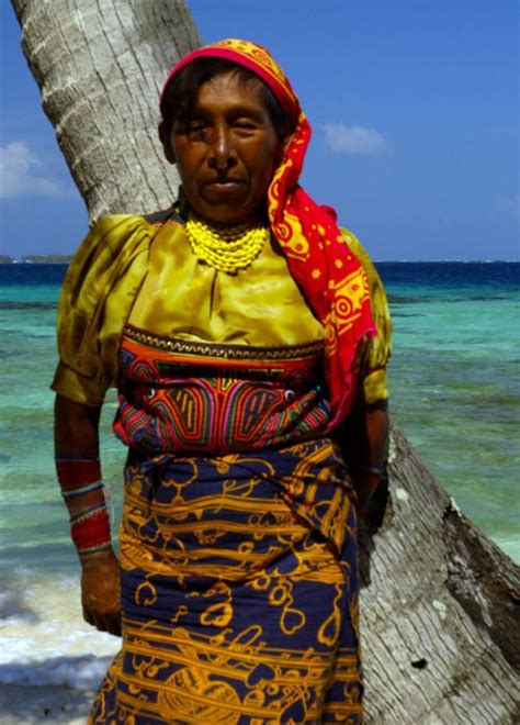 Mujer Indígena De Panamá Kuna Indigenous Kuna Women