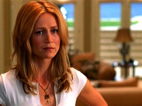 50 Hottest Tv Moms Of All Time Refined Guy