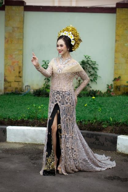 premium photo beautiful indonesian woman wearing kebaya kebaya is a