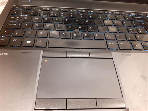 hp laptop  showing  orange light  freezes  screen  idea