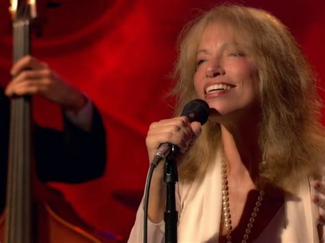 carly simon moonlight serenade live on the queen mary ii on tv