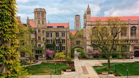 University Of Chicago Ties For No 3 Spot On Best Colleges List
