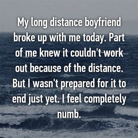 26 heartbreaking confessions of people who were in long distance relationship before break up