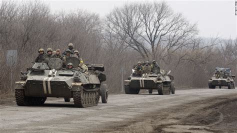 uk sends military advisers to train ukraine troops cnn