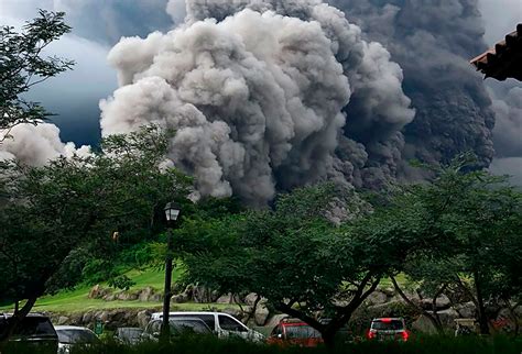 erupcion del volcan de fuego en guatemala las imagenes mas impactantes la fm